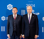 Vidmantas Janulevičius, Gitanas Nausėda
