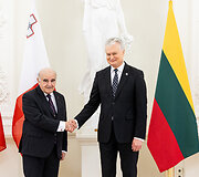 George Vella, Gitanas Nausėda