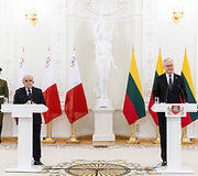 George Vella, Gitanas Nausėda