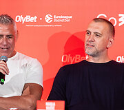 Joe Arlauckas, Nikola Vujčičius