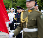 Valstybės vėliavos pakėlimo ceremonija Gedulo ir vilties bei Okupacijos ir genocido dienos proga