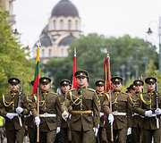 Valstybės vėliavos pakėlimo ceremonija Gedulo ir vilties bei Okupacijos ir genocido dienos proga