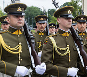 Valstybės vėliavos pakėlimo ceremonija Gedulo ir vilties bei Okupacijos ir genocido dienos proga