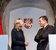 Kajsa Ollongren, Laurynas Kasčiūnas