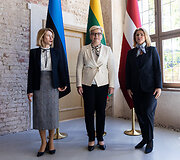 Kaja Kalas, Ingrida &Scaron;imonytė, Evika Silina