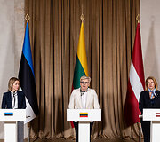 Kaja Kalas, Ingrida &Scaron;imonytė, Evika Silina