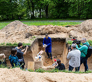 Verkių dvarvietėje pristatomas archeologinis atradimas &ndash; aptikti XIII&ndash;XIV amžių kapai