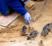 Verkių dvarvietėje pristatomas archeologinis atradimas &ndash; aptikti XIII&ndash;XIV amžių kapai