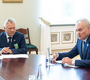 Kazys Starkevičius, Gitanas Nausėda