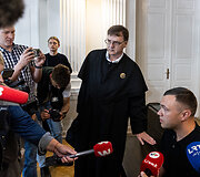 Ginkluotą moterį nu&scaron;ovusio pareigūno teismo posėdis
