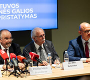 Phillip Mark Breedlove, Dr. Phil Petersen, Edmundas Jakilaitis