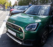 &bdquo;eJudėjimo&ldquo; festivalyje esantys automobiliai