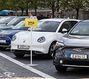 &bdquo;eJudėjimo&ldquo; festivalyje esantys automobiliai