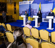 Marija Pejčinovič Burič, Ewelina Dobrowolska, Petro Be&scaron;ta