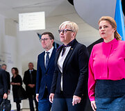Kristenas Michalas, Ingrida &Scaron;imonytė, Evika Silina