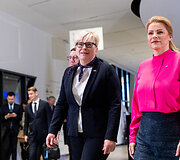 Ingrida &Scaron;imonytė, Evika Silina