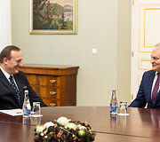 Vladislav Kondratovič, Gitanas Nausėda