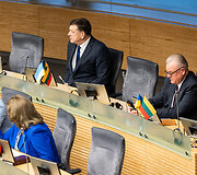 Tryliktasis Lietuvos Respublikos Seimas susirinko į paskutinį posėdį