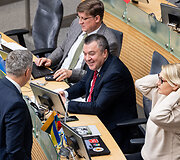 Tryliktasis Lietuvos Respublikos Seimas susirinko į paskutinį posėdį