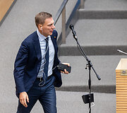 Tryliktasis Lietuvos Respublikos Seimas susirinko į paskutinį posėdį