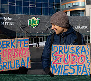 Protestas prie&scaron; perteklinį druskos naudojimą