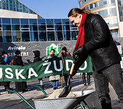 Protestas prie&scaron; perteklinį druskos naudojimą
