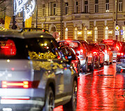 Eismas aplink  Kalėdų eglę Vilniuje