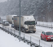 Autostradoje link Vilniaus ma&scaron;inų grūstis