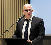  &bdquo;Via Lietuva&ldquo; pasira&scaron;ė sutartį dėl elektroninės kelių rinkliavos sistemos diegimo su tarptautinį atvirą konkursą laimėjusia įmone