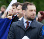 I&scaron;kilminga Europos Sąjungos vėliavos pakėlimo ceremonija Luki&scaron;kių aik&scaron;tėje Vilniuje