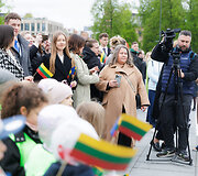 I&scaron;kilminga Europos Sąjungos vėliavos pakėlimo ceremonija Luki&scaron;kių aik&scaron;tėje Vilniuje
