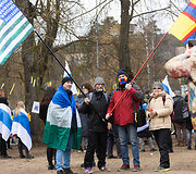 Antikarinis mitingas, kuriame dalyvauja Rusijos politiniai emigrantai