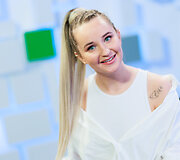 Eurovizinę dainą 15min studijoje pristato Rūta Loop