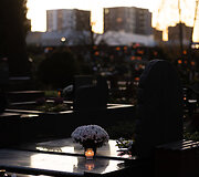 Sudervės katalikų kapinės Visų &scaron;ventųjų dienos i&scaron;vakarėse