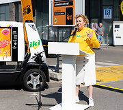Pirmąkart Europoje į centrines didmiesčio gatves realaus eismo sąlygomis i&scaron;riedėjo net trys autonominiai prekių pristatymo automobiliai