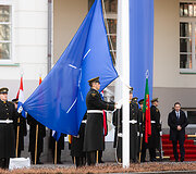 S. Daukanto aik&scaron;tėje vyko Lietuvos ir NATO vėliavų pakėlimo ceremonija