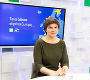15min studijoje žemės ūkio rūmų pirmininkas Arūnas Svitojus ir aplinkosaugos koalicijos pirmininkė Lina Pa&scaron;kevičiūtė