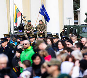 S. Daukanto aik&scaron;tėje vyko Lietuvos ir NATO vėliavų pakėlimo ceremonija