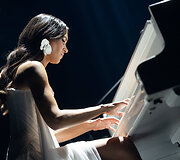 Ievos Dūdaitės pasirodymas &bdquo;Grand Piano Show&ldquo; 