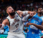 Jonas Valančiūnas, Kostas Antetokounmpo
