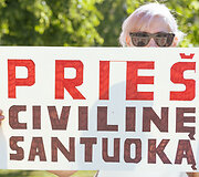 Protestas prie&scaron; tos pačios lyties asmenų sąjungų įteisinimą