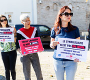 Solidarumo akcija prie Prancūzijos ambasados
