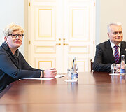 Ingrida &Scaron;imonytė, Gitanas Nausėda