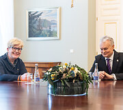 Ingrida &Scaron;imonytė, Gitanas Nausėda