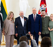 Apdovanojimų akimirka