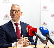 prof. Tomas Jovai&scaron;a