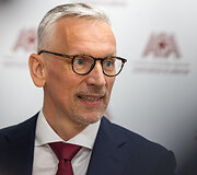 prof. Tomas Jovai&scaron;a