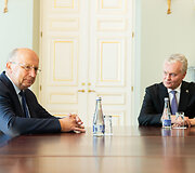 Andrius Kubilius, Gitanas Nausėda