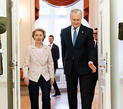 Ursula von der Leyen, Gitanas Nausėda