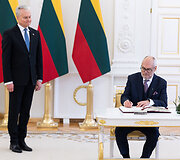 Gitanas Nausėda, Alaras Karis